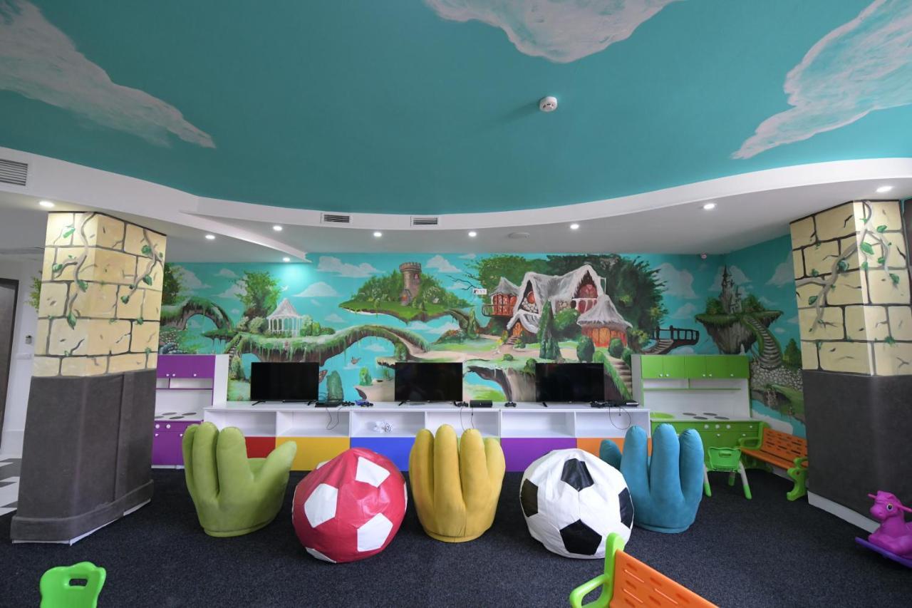 Garnet Hotel & Event Centar Ruma Ngoại thất bức ảnh